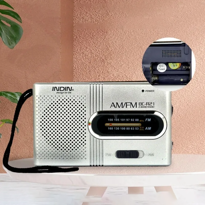 Rádio Portátil AM/FM a Pilhas